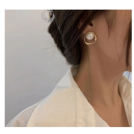 Imitation Pearl Earring for Women Gold Color Round Stud Earrings Korean Delicate Irregular Design Unusual 2023 Fashion Jewelry